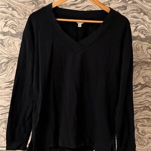 Orvis Black V-Neck Long Sleeve Top
